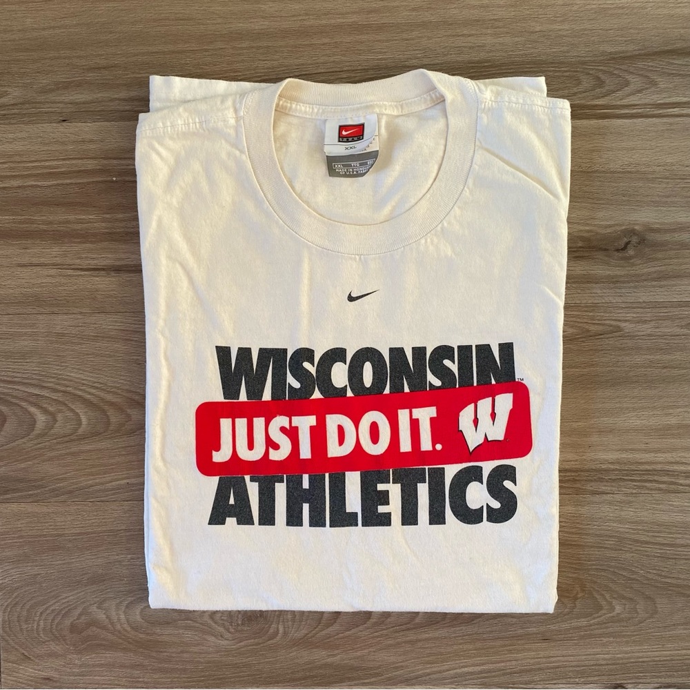 🔥VINTAGE WISCONSIN BADGERS TEE🔥